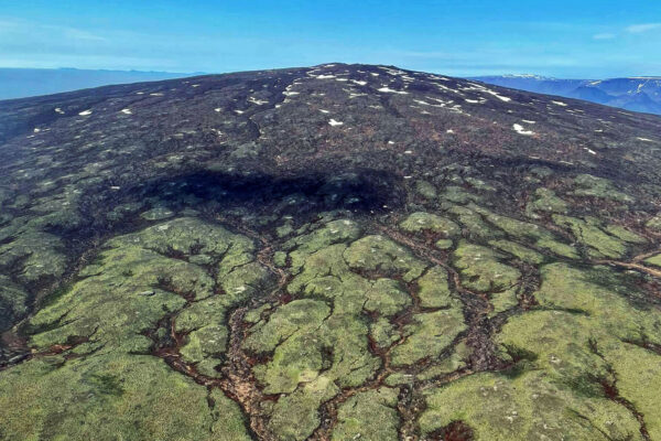 Waterfalls and glacier landing – Helicopter tour from Reykjavik - Image 4