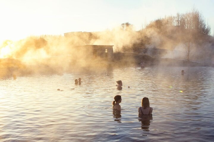 Small Group Golden Circle, Friðheimar & Secret Lagoon Tour
