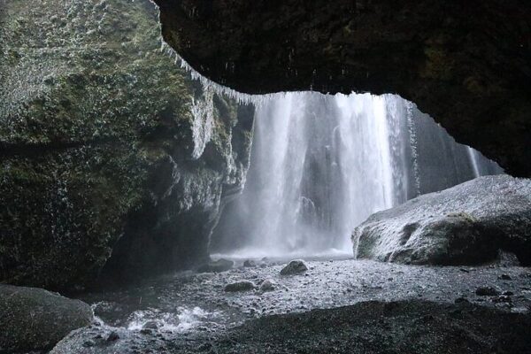Explore the Waterfalls of the South Coast - Image 21