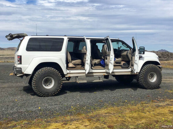 Askja Caldera & Herðubreiðarlindir  - Super jeep day tour - Image 3