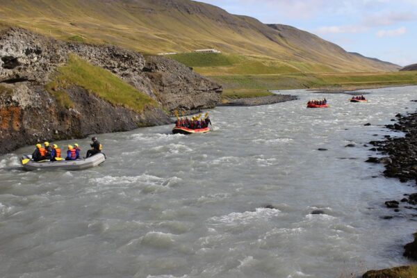 Family River rafting - Image 4