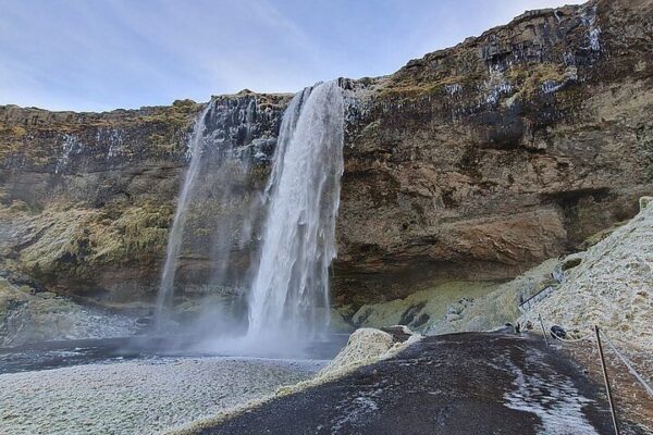 Explore the Waterfalls of the South Coast - Image 11