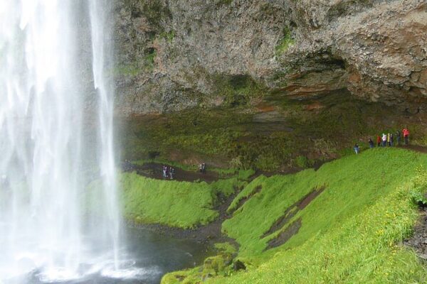 Explore the Waterfalls of the South Coast - Image 22