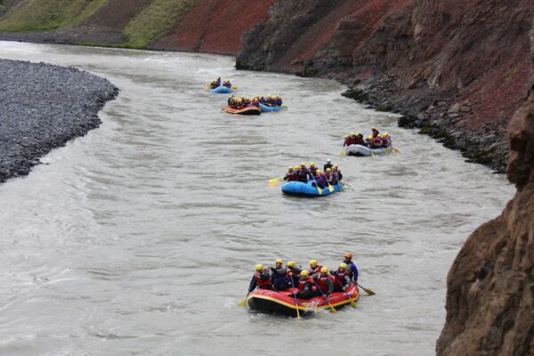 Family River rafting - Image 2