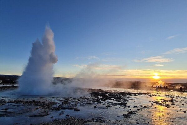 Geological Golden-Circle Tour / Small group adventure - Image 3